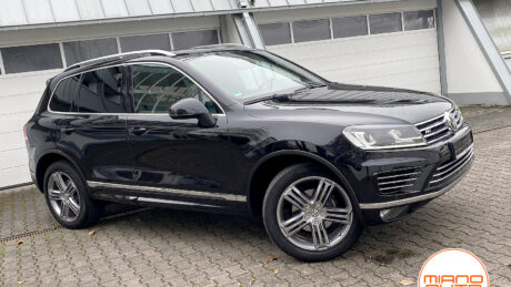 VW Touareg 3.0 TDI R-Line *Panorama|Luftfederung|AHK*